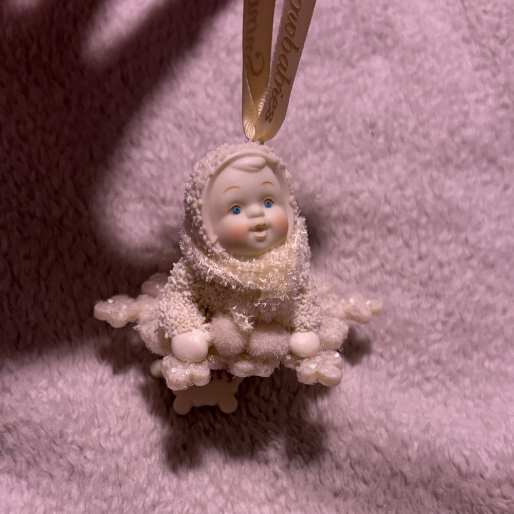 Department 56 Snow babies Very Merry 20th Anniversary Baby on Snowflake..No Box